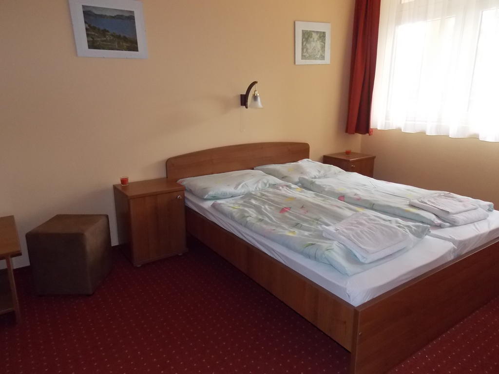 Hotel Family Balatonföldvár Zewnętrze zdjęcie