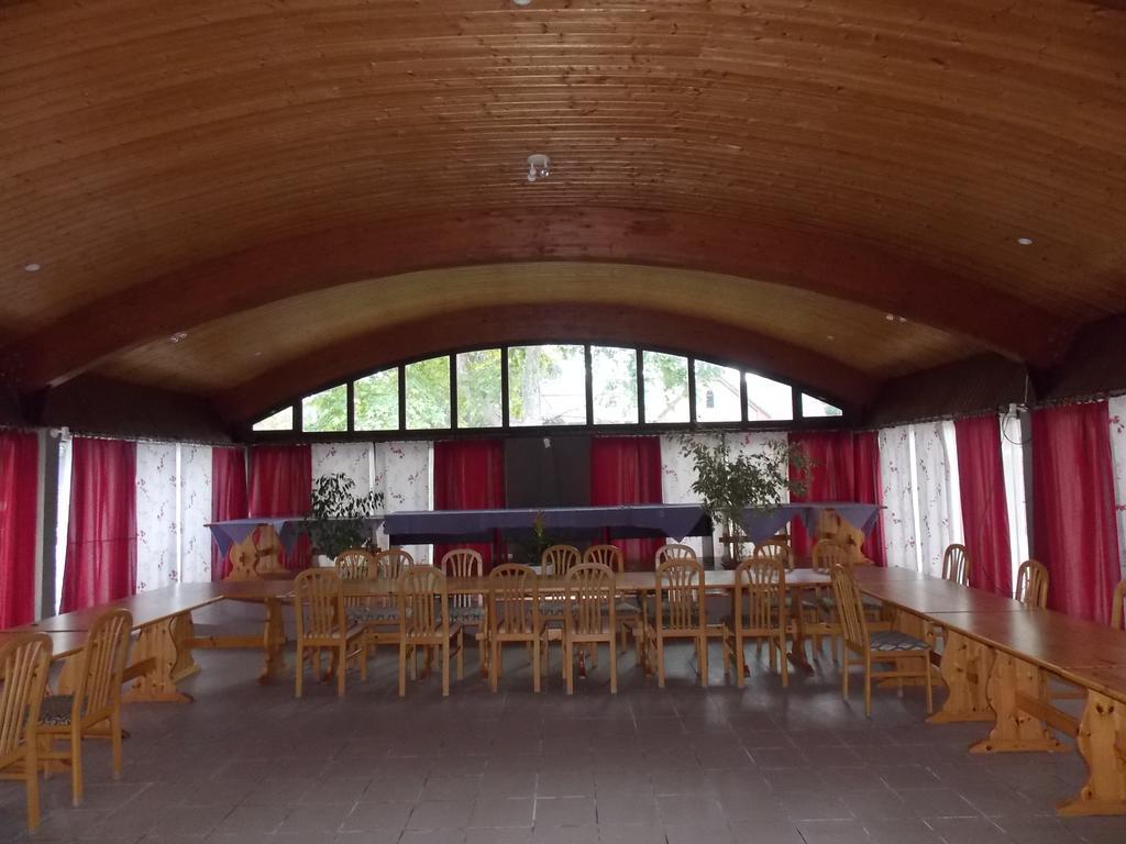 Hotel Family Balatonföldvár Zewnętrze zdjęcie